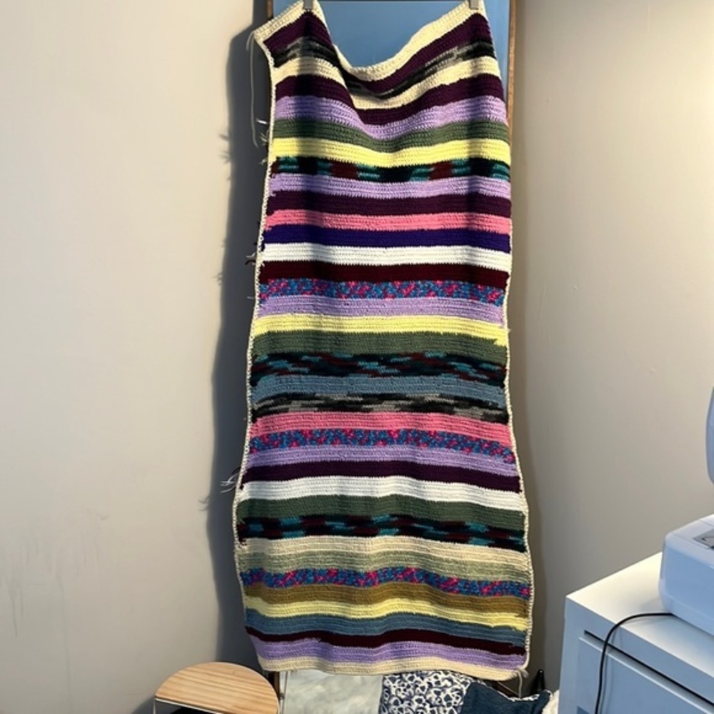 Handknit Striped Blanket /‎ Fabric | 51inx21in roughly
